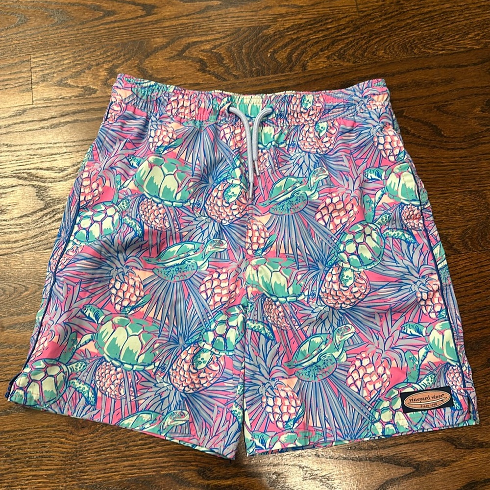 boys size large Vineyard Vines swim trunks